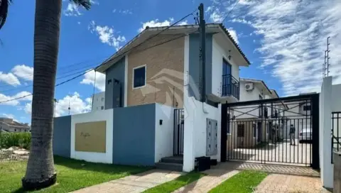 Sobrado em condomínio fechado com 3 dormitórios e 2 vagas de garagem à venda, 82 m² por R$ 470.000 - Canadá - Cascavel/PR