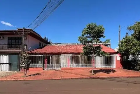 Casa com 3 dormitórios à venda, 213 m² por R$ 1.000.000,00 - Centro - Cascavel/PR