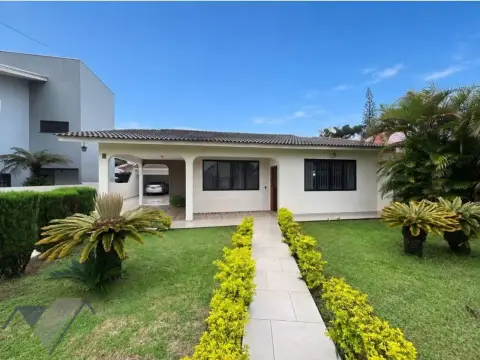Casa para locação no Bairro Maria Luiza;