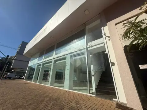 Sala Comercia de Esquina