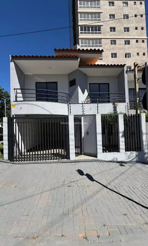 Sobrado com 3 quartos, 159 m², à venda por R$ 850.000 - Country - Cascavel/PR