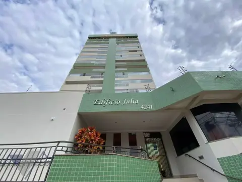 Apartamento com 3 quartos, 117 m², à venda por R$ 850.000 - Rua Souza Naves - Centro - Cascavel/PR