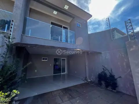 Sobrado com 2 quartos, 118 m², à venda por R$ 600.000 Canadá - Cascavel/PR