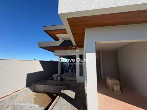 Casa com 3 quartos, 166 m², à venda por R$ 1.700.000 - FAG - Cascavel/PR