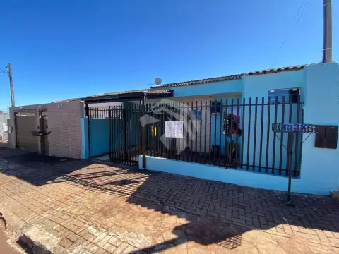 Casa com 2 quartos, 64 m², à venda por R$ 350.000 - Periolo - Cascavel/PR