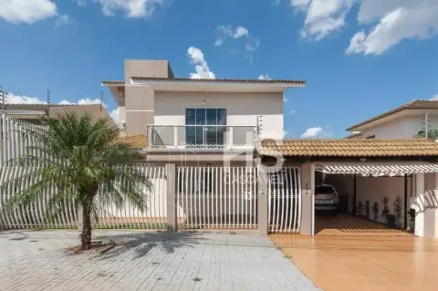 Sobrado com 3 dormitórios à venda, 250 m² por R$ 1.300.000,00 - Pioneiros Catarinenses - Cascavel/PR
