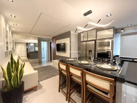 Apartamento com 3 dormitórios à venda, 66 m² por R$ 595.000,00 - Centro - Cascavel/PR