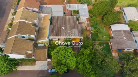 Casa com 4 quartos, à venda por R$ 2.100.000 - Vila Tolentino - Cascavel/PR