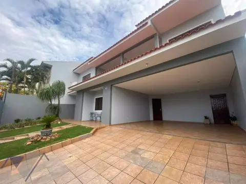 Sobrado para alugar, 316 m² por R$ 8.250,00/mês - Tropical - Cascavel/PR