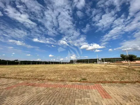 Terreno à venda, 301 m² por R$ 265.000 - Paraíso Tropical - Cascavel/PR