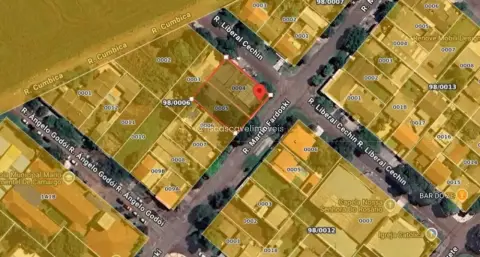 Terreno, 840 m² - Santos Dumont - Cascavel/PR