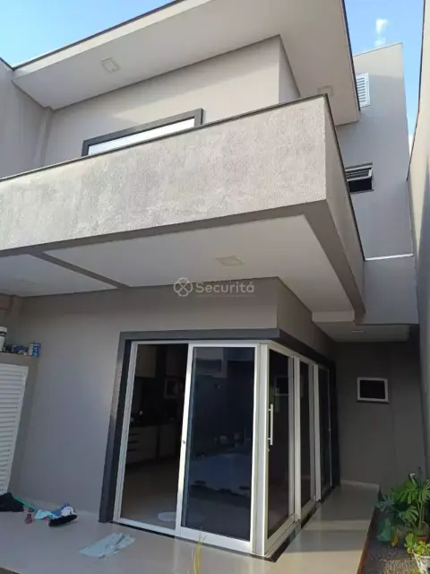 Sobrado com 3 quartos, 180 m², à venda por R$ 850.000 Alto Alegre - Cascavel/PR