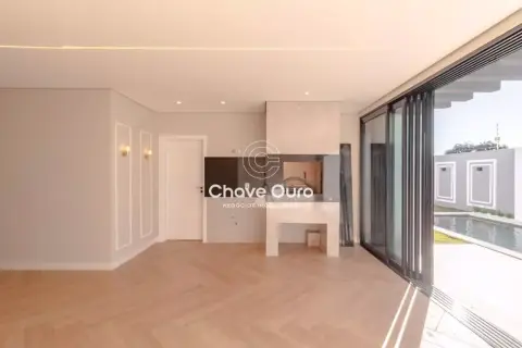 Casa com 3 quartos, 296 m², à venda por R$ 2.700.000 - Centro - Cascavel/PR