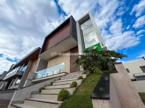 TRIPLEX MOBILIADO E DECORADO NO CONDOMÍNIO FECHADO VILA FIRENZE - COM 4 QUARTOS, PISCINA E ELEVADOR
