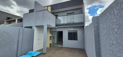 Casa com 3 dormitórios à venda, 100 m² por R$ 550.000,00 - Floresta - Cascavel/PR