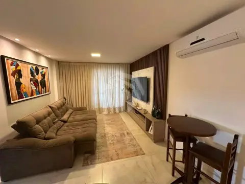 Apartamento no último pavimento, mobiliado com 1 suíte + 2 quartos e 02 vagas de garagem lado a lado no bairro Parque São Paulo - Cascavel-PR