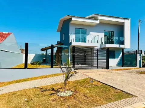 Sobrado com 3 quartos, 166 m², à venda por R$ 859.000 - Universitário - Cascavel/PR