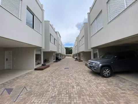 Sobrado para alugar, 205 m² por R$ 6.600,00/mês - Pioneiros Catarinenses - Cascavel/PR