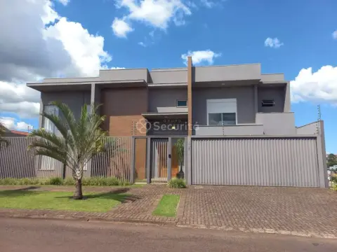 Sobrado com 4 quartos, 221 m², à venda por R$ 1.950.000 Pioneiros Catarinenses - Cascavel/PR