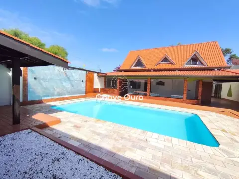 Sobrado com 3 quartos, 244 m², à venda por R$ 1.800.000 - Pioneiros Catarinenses - Cascavel/PR