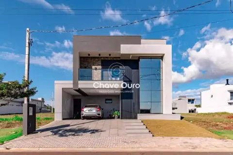 Casa com 3 quartos, 250 m², à venda por R$ 3.100.000 - Santo Inácio - Cascavel/PR