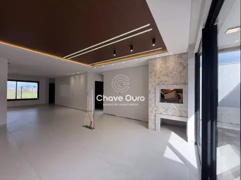 Sobrado com 3 quartos, 220 m², à venda por R$ 1.390.000 - Vista Bela - Cascavel/PR
