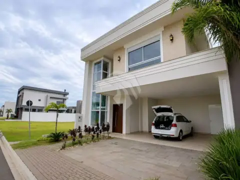 Sobrado semi mobiliado no Vila Firenze com 3 dormitórios à venda, 236 m² - Claudete - Cascavel/PR