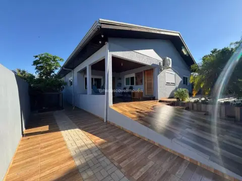 Casa com 4 dormitórios à venda, 245 m² por R$ 1.290.000,00 - Universitário - Cascavel/PR