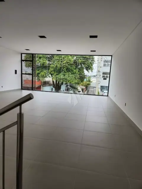Sala Comercial na Rua Jorge Lacerda