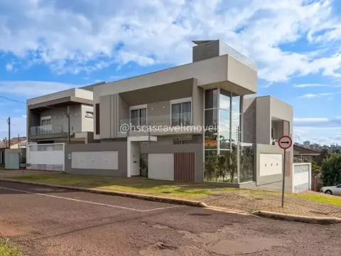 Sobrado com 3 quartos, 224 m², à venda por R$ 1.840.000 - Região do Lago 2 - Cascavel/PR