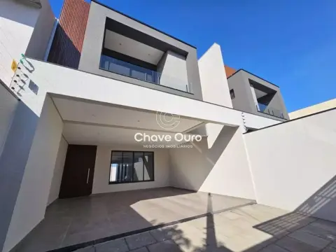 Sobrado com 3 quartos, à venda por R$ 1.600.000 - Maria Luiza - Cascavel/PR