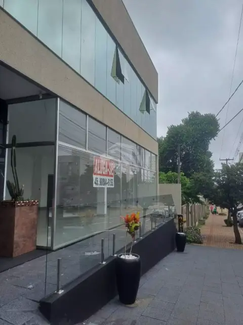 Sala Comercial em Frente ao Posto Macedo
