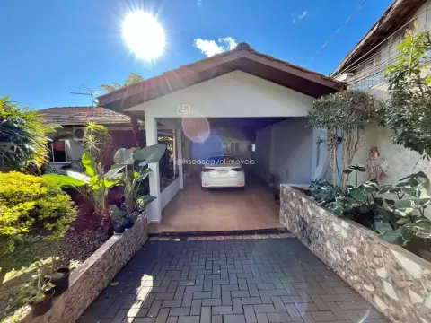 Casa com 3 dormitórios à venda, 213 m² por R$ 1.700.000,00 - São Cristóvão - Cascavel/PR