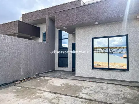CASA COM SUITE NO BAIRRO MONTREAL