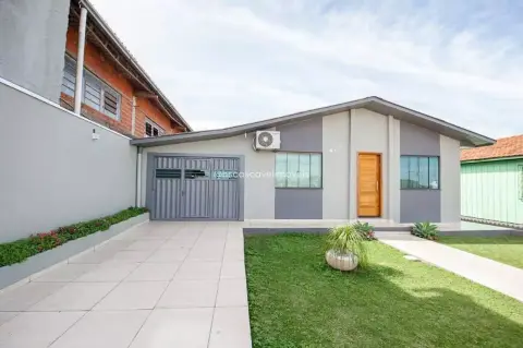 Casa com 3 dormitórios à venda, 143 m², Pacaembu - Cascavel/PR