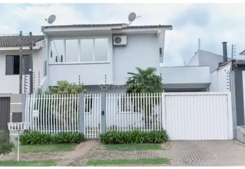 Sobrado com 4 quartos, 200 m², à venda por R$ 1.890.000 Country - Cascavel/PR