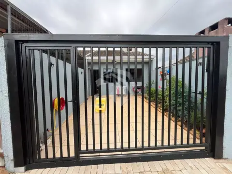 Casa com sobra de terreno excelente localização no Angra dos Reis