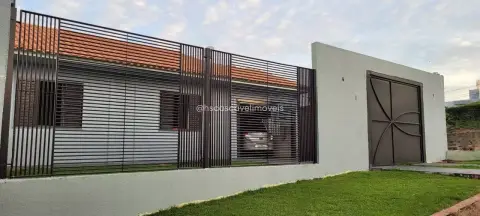 Casa com 3 dormitórios à venda, 126 m² por R$ 800.000,00 - Caravelle - Cascavel/PR