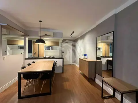 Apartamento com 2 dormitórios à venda, 70 m² por R$ 700.000,00 - Centro - Cascavel/PR